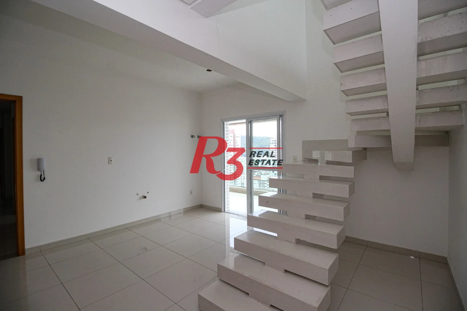 Cobertura com 4 dormitórios à venda, 413 m² por R$ 3.850.000,00 - Pompéia - Santos/SP