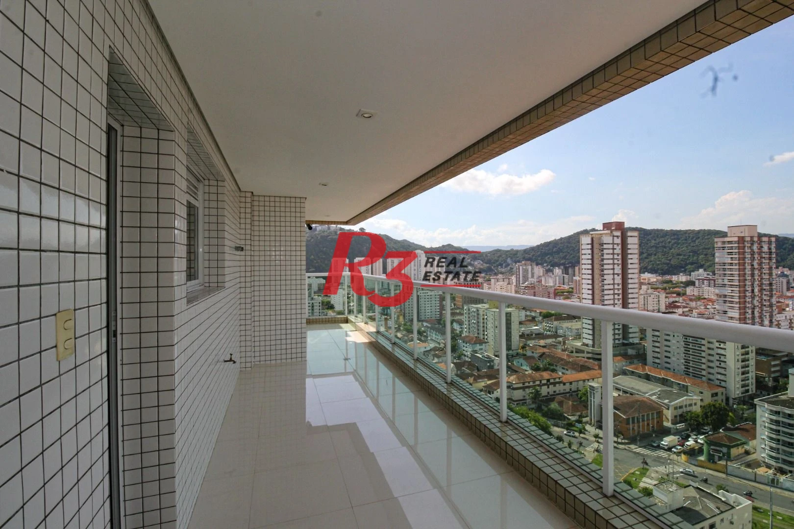 Cobertura com 4 dormitórios à venda, 413 m² por R$ 3.850.000,00 - Pompéia - Santos/SP
