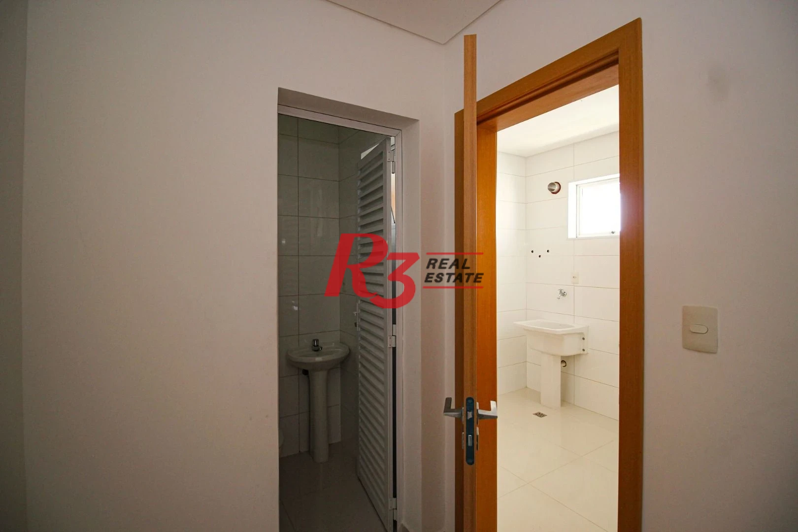 Cobertura com 4 dormitórios à venda, 413 m² por R$ 3.850.000,00 - Pompéia - Santos/SP