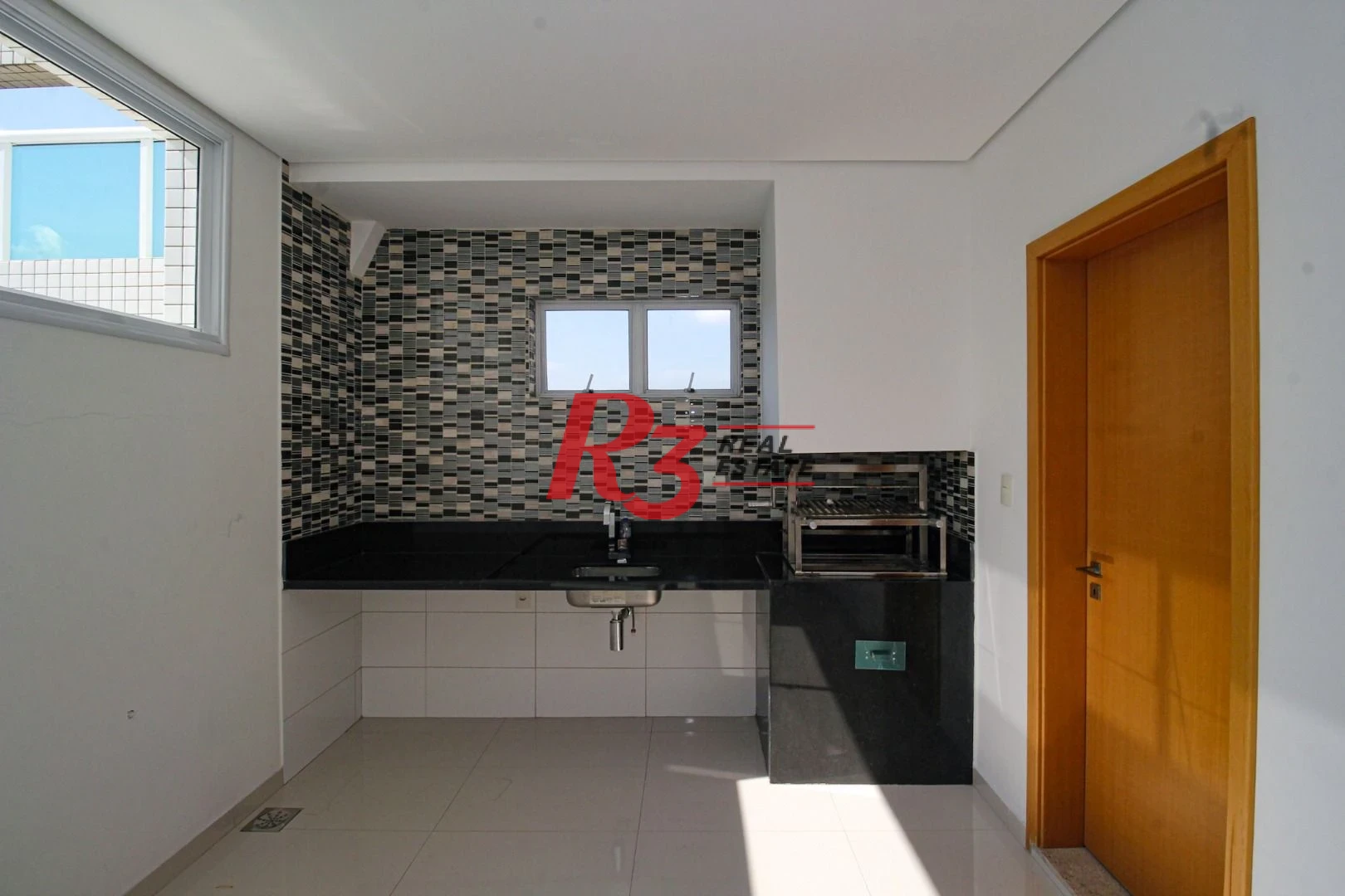 Cobertura com 4 dormitórios à venda, 413 m² por R$ 3.850.000,00 - Pompéia - Santos/SP
