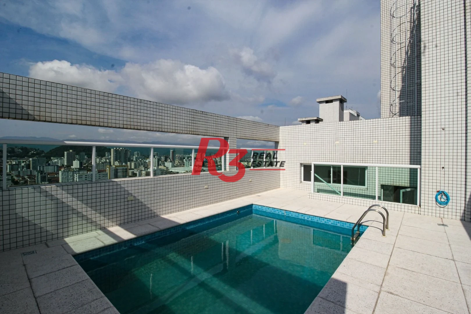 Cobertura com 4 dormitórios à venda, 413 m² por R$ 3.850.000,00 - Pompéia - Santos/SP