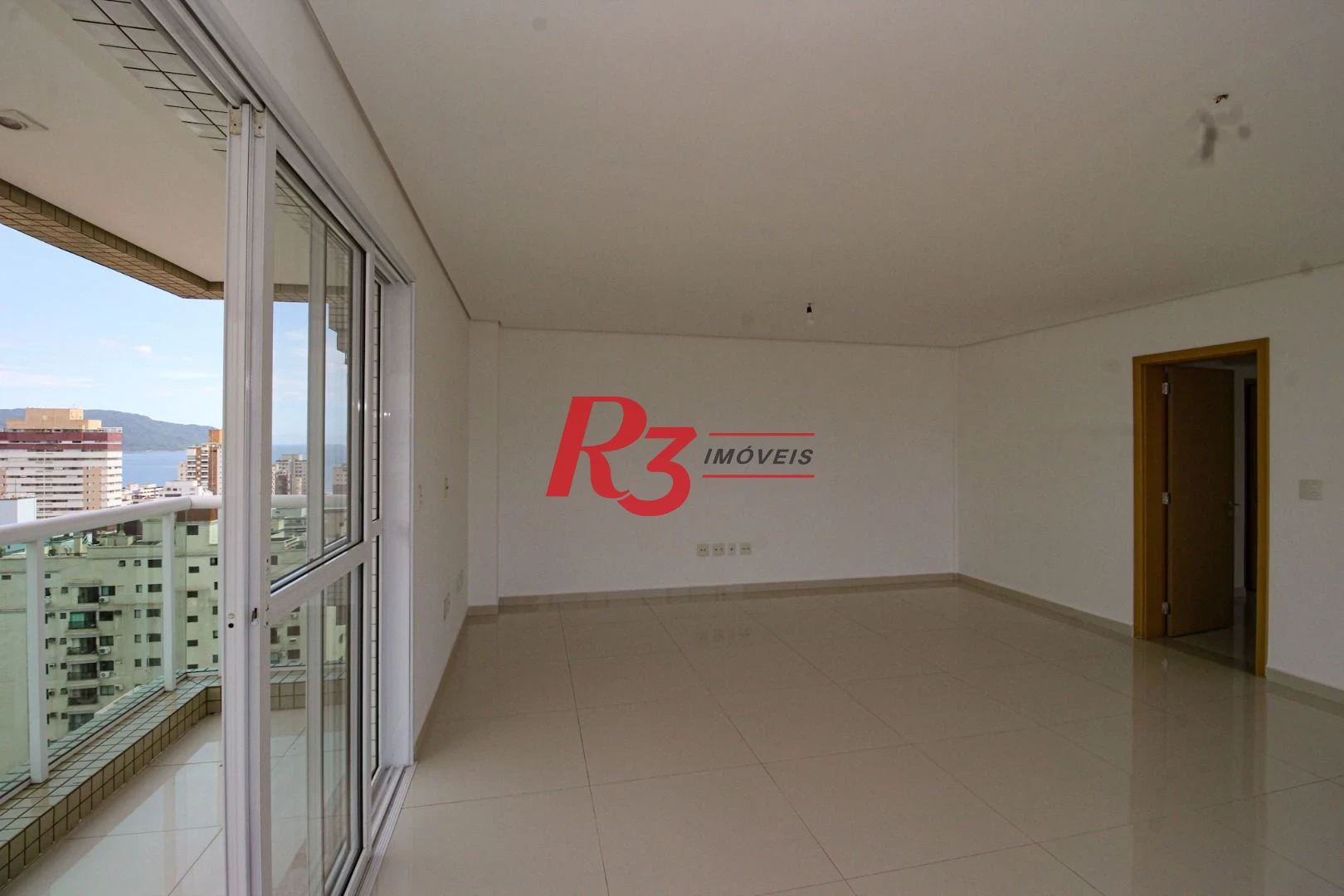 Cobertura com 4 dormitórios à venda, 413 m² por R$ 3.850.000,00 - Pompéia - Santos/SP