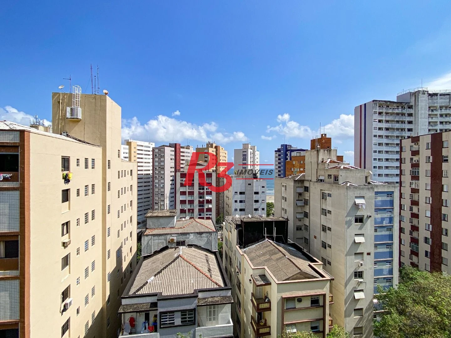 Apartamento com 2 dormitórios à venda, 68 m² por R$ 345.000,00 - José Menino - Santos/SP