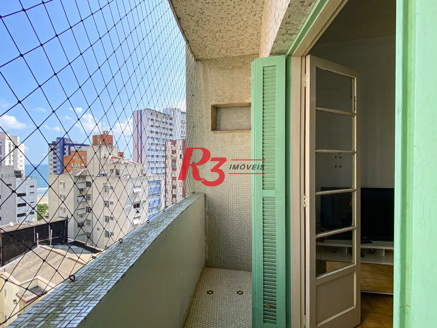 Apartamento com 2 dormitórios à venda, 68 m² por R$ 345.000,00 - José Menino - Santos/SP