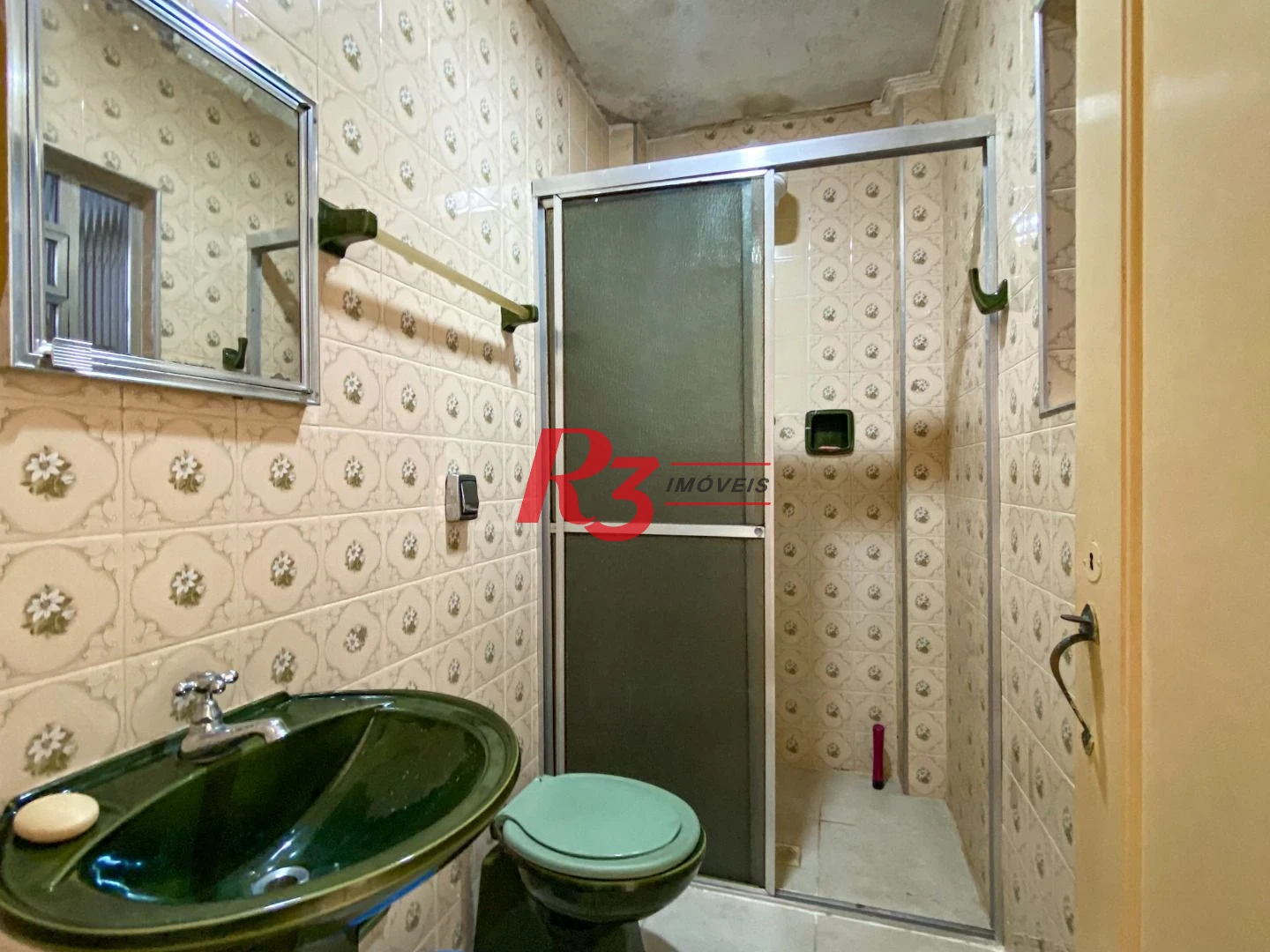 Apartamento com 2 dormitórios à venda, 68 m² por R$ 345.000,00 - José Menino - Santos/SP