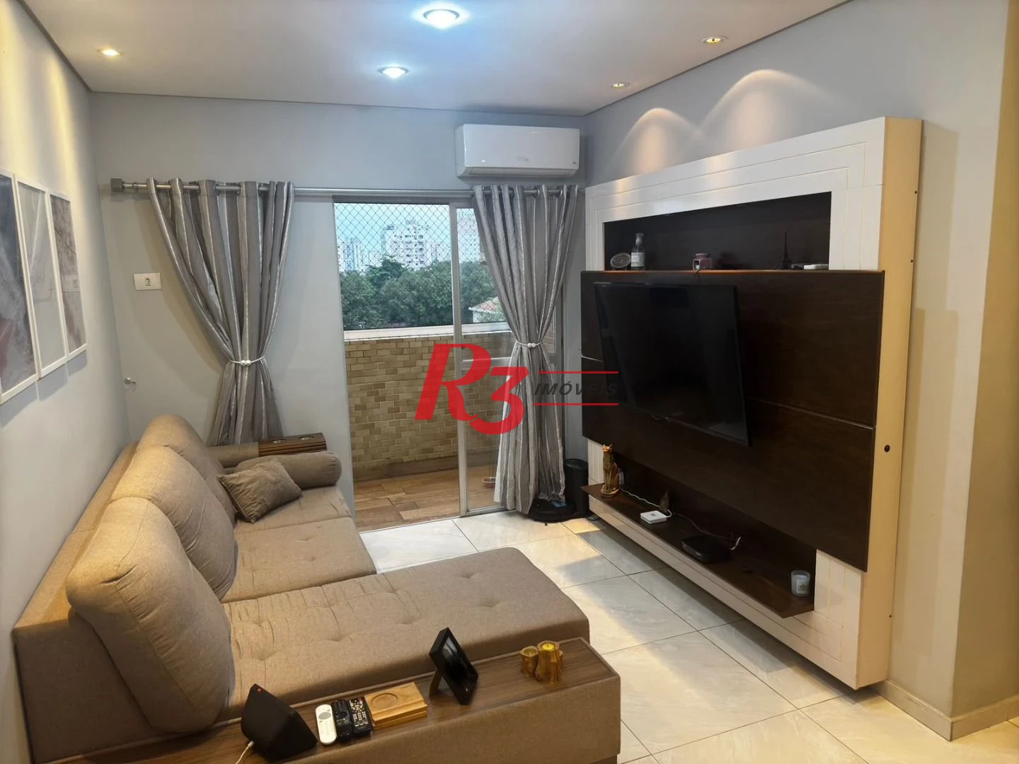 Apartamento á venda 2 dormitórios Varanda 1 suíte 1 vg Demarcada