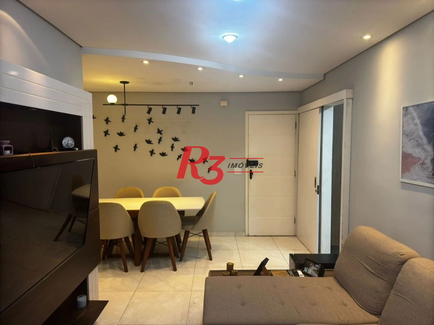 Apartamento á venda 2 dormitórios Varanda 1 suíte 1 vg Demarcada