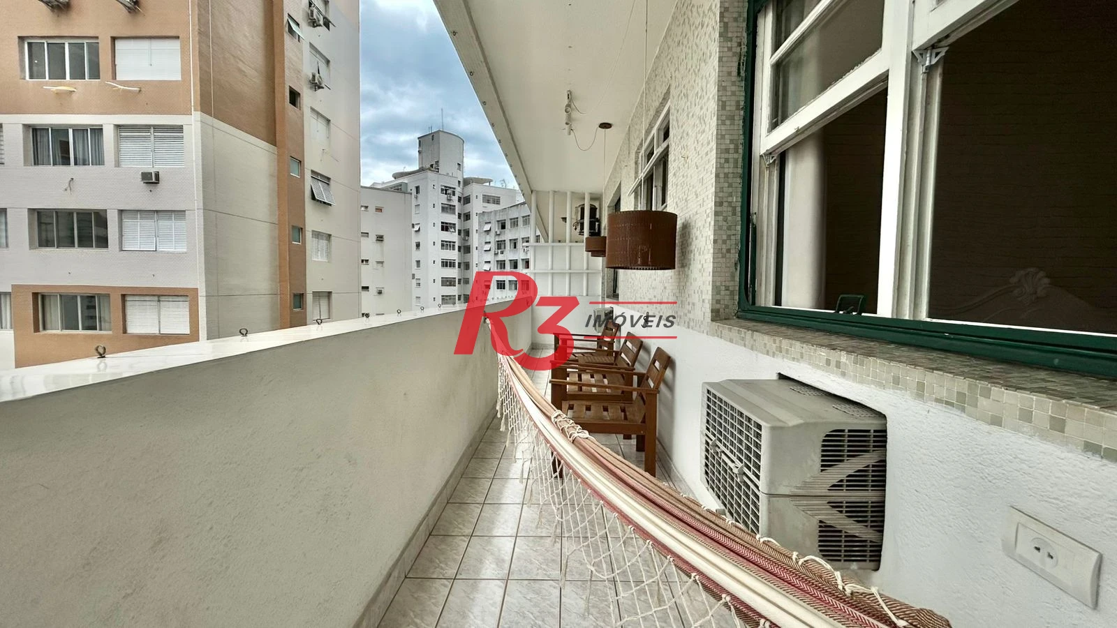 Apartamento com 3 dormitórios à venda, 80 m² por R$ 730.000,00 - Gonzaga - Santos/SP
