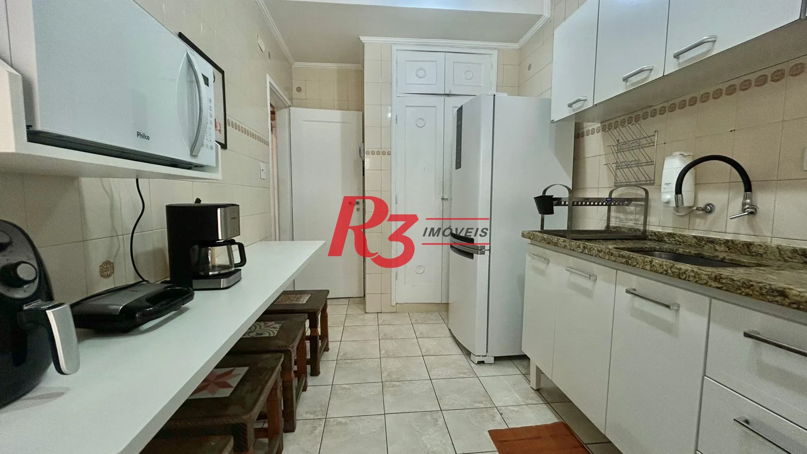 Apartamento com 3 dormitórios à venda, 80 m² por R$ 730.000,00 - Gonzaga - Santos/SP