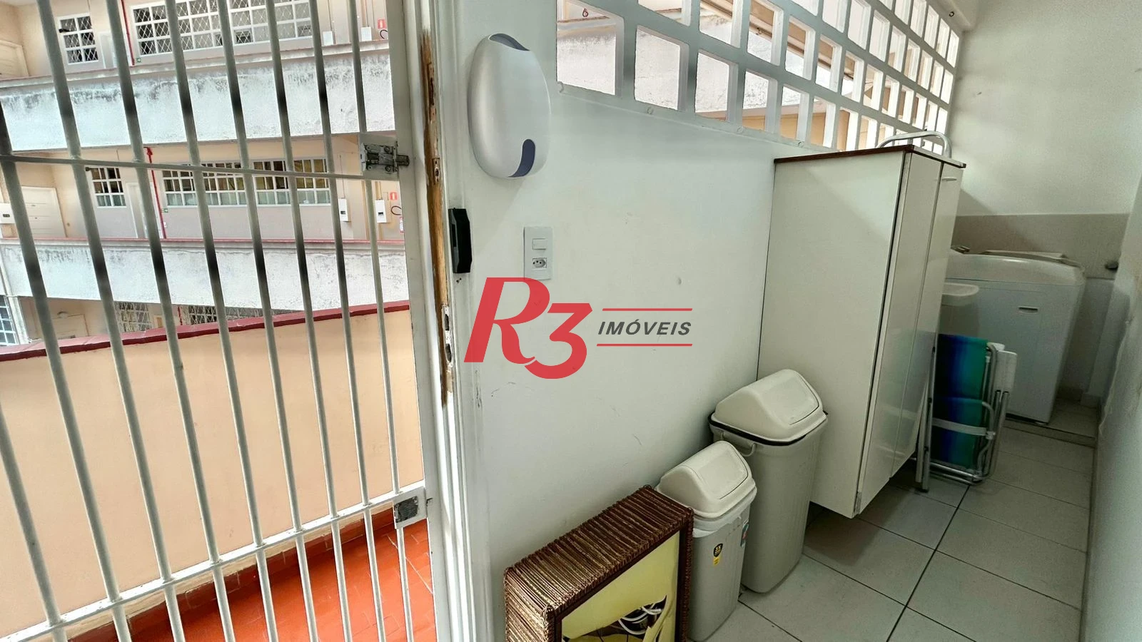 Apartamento com 3 dormitórios à venda, 80 m² por R$ 730.000,00 - Gonzaga - Santos/SP