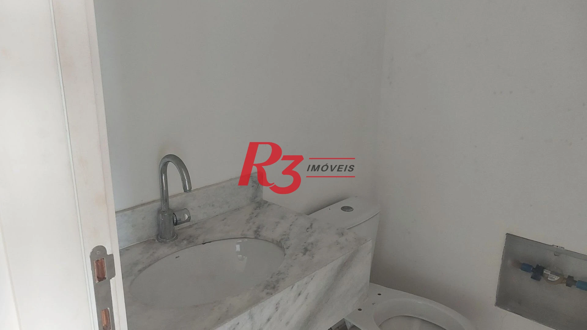 Sala à venda, 45 m² - Centro - São Vicente . VALORES PROCIONAL NA DESCRIÇÃO ( OPORTUNIDADE)