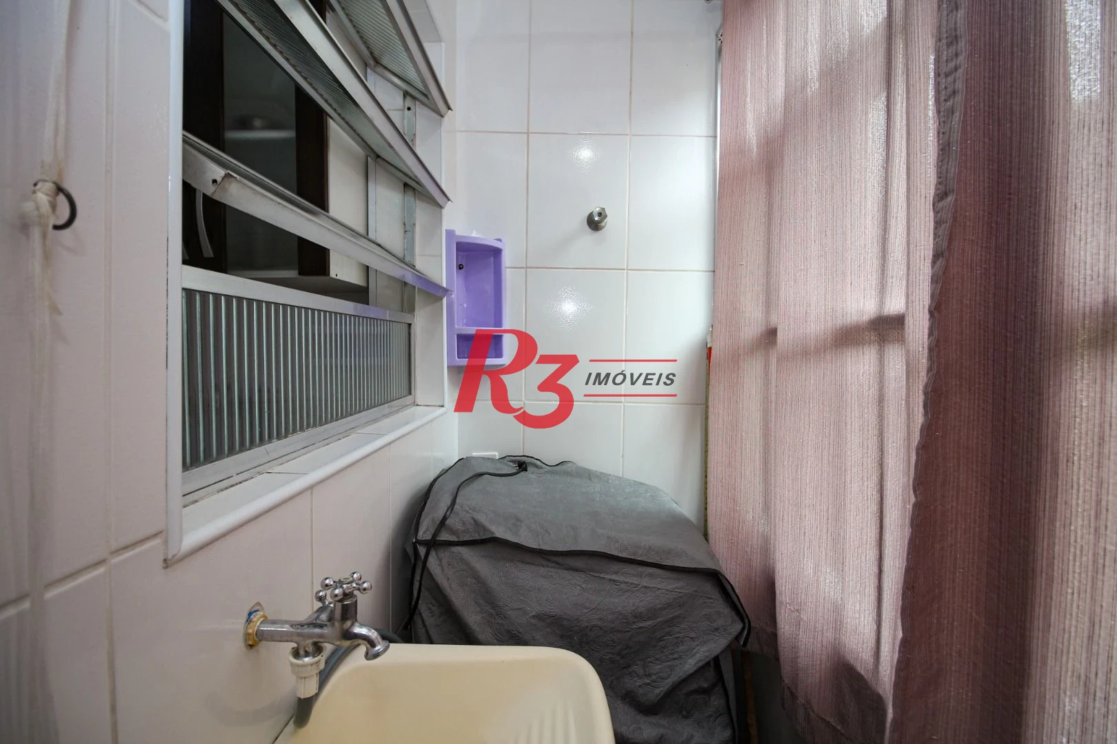 Apartamento com 2 dormitórios à venda, 75 m² por R$ 350.000,00 - Marapé - Santos/SP