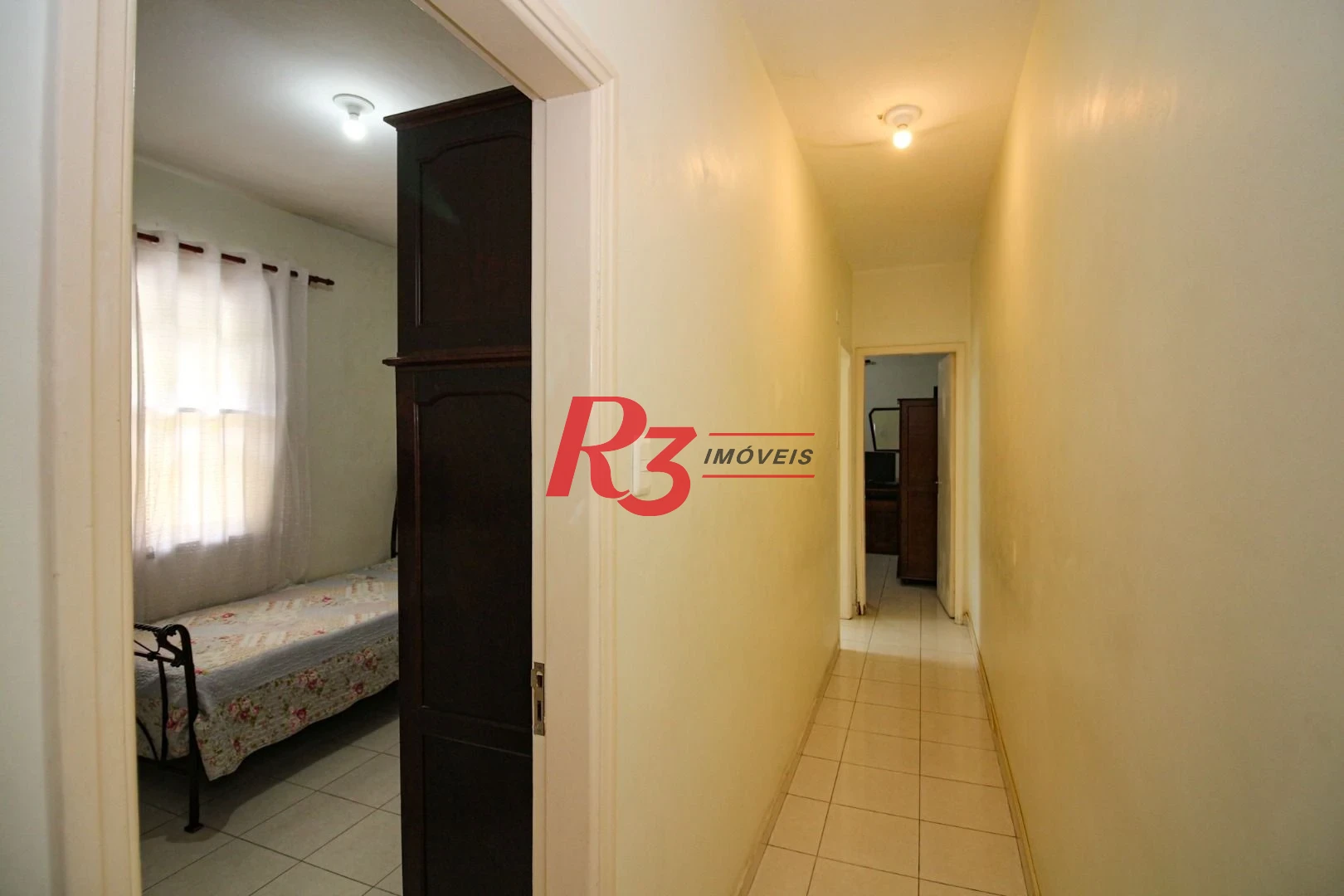 Apartamento com 2 dormitórios à venda, 75 m² por R$ 350.000,00 - Marapé - Santos/SP