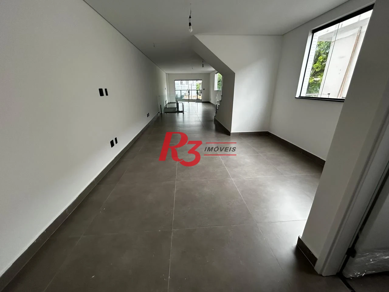 Casa com 3 dormitórios à venda, 290 m² por R$ 1.865.000,00 - Embaré - Santos/SP