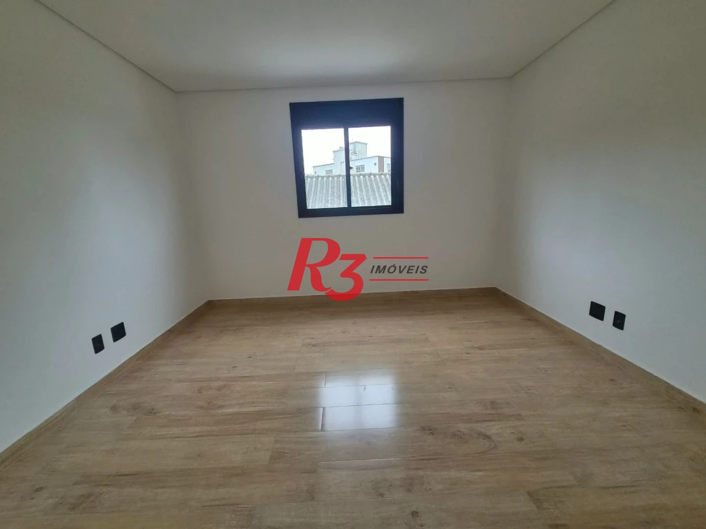Casa com 3 dormitórios à venda, 290 m² por R$ 1.865.000,00 - Embaré - Santos/SP