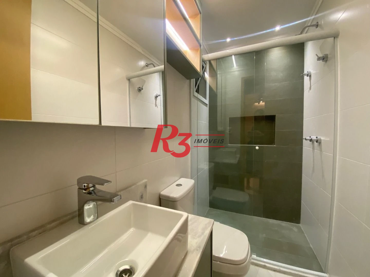Apartamento com 2 Quartos à venda, 67 m² por R$ 890.000 - Boqueirão - Santos/SP