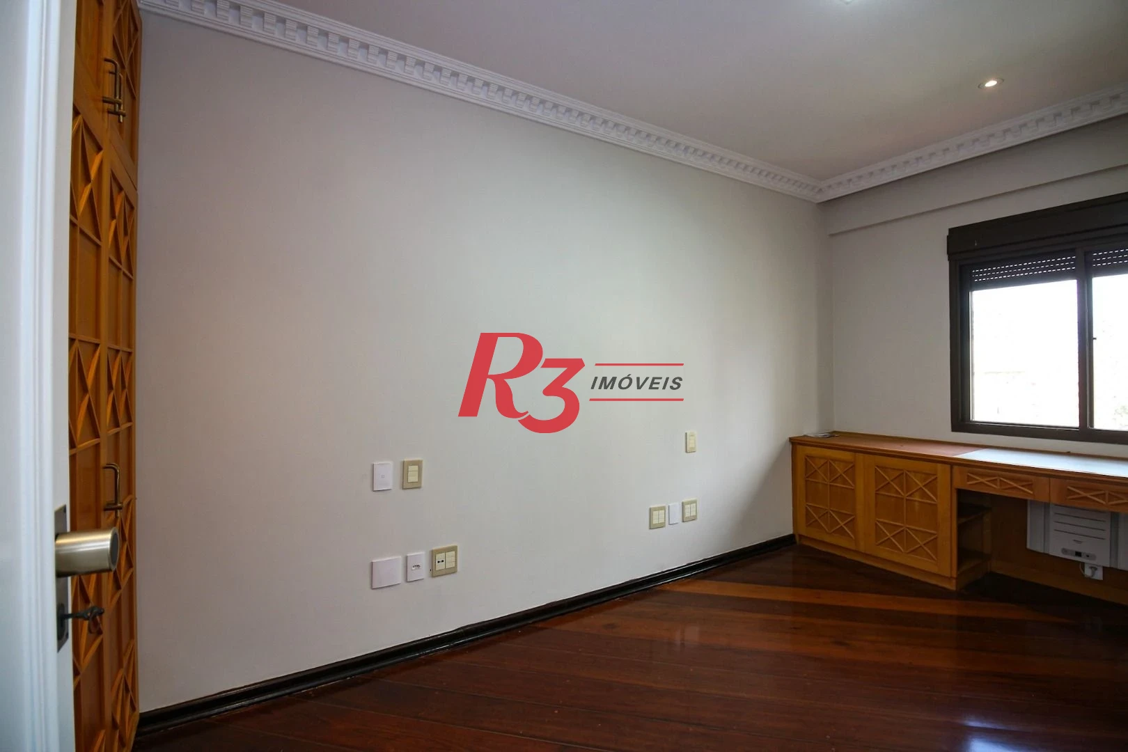 Apartamento para alugar, 377 m² por R$ 18.720,97/mês - Gonzaga - Santos/SP
