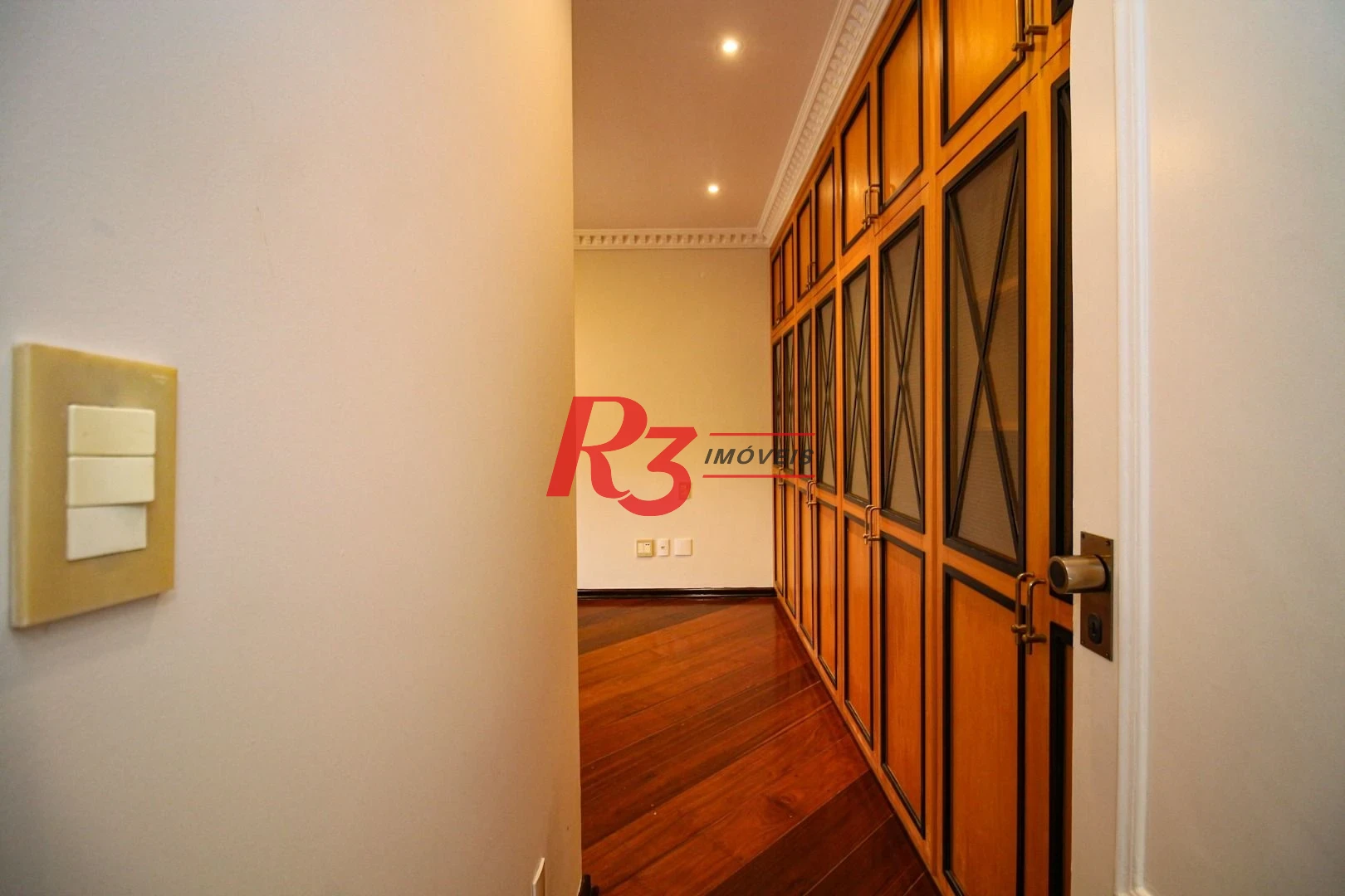Apartamento para alugar, 377 m² por R$ 18.720,97/mês - Gonzaga - Santos/SP