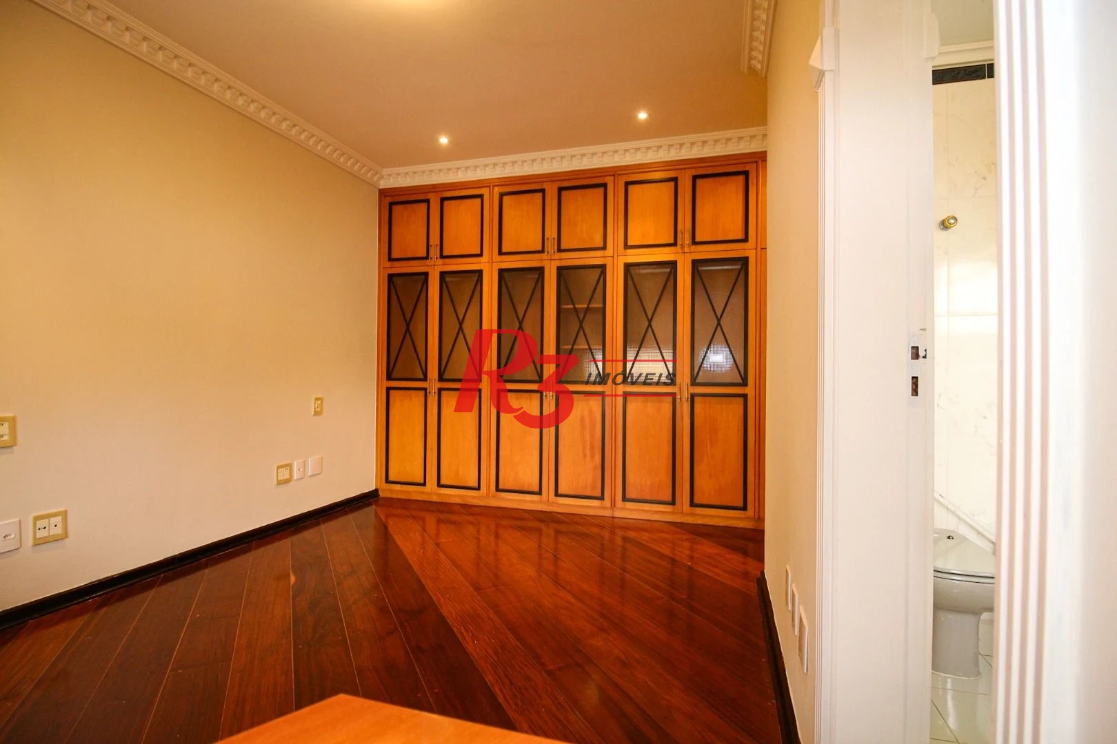 Apartamento para alugar, 377 m² por R$ 18.720,97/mês - Gonzaga - Santos/SP