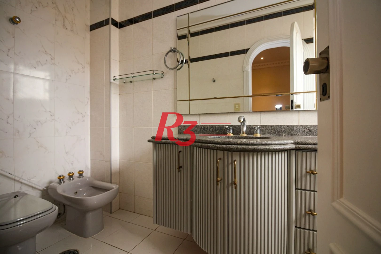 Apartamento para alugar, 377 m² por R$ 18.720,97/mês - Gonzaga - Santos/SP