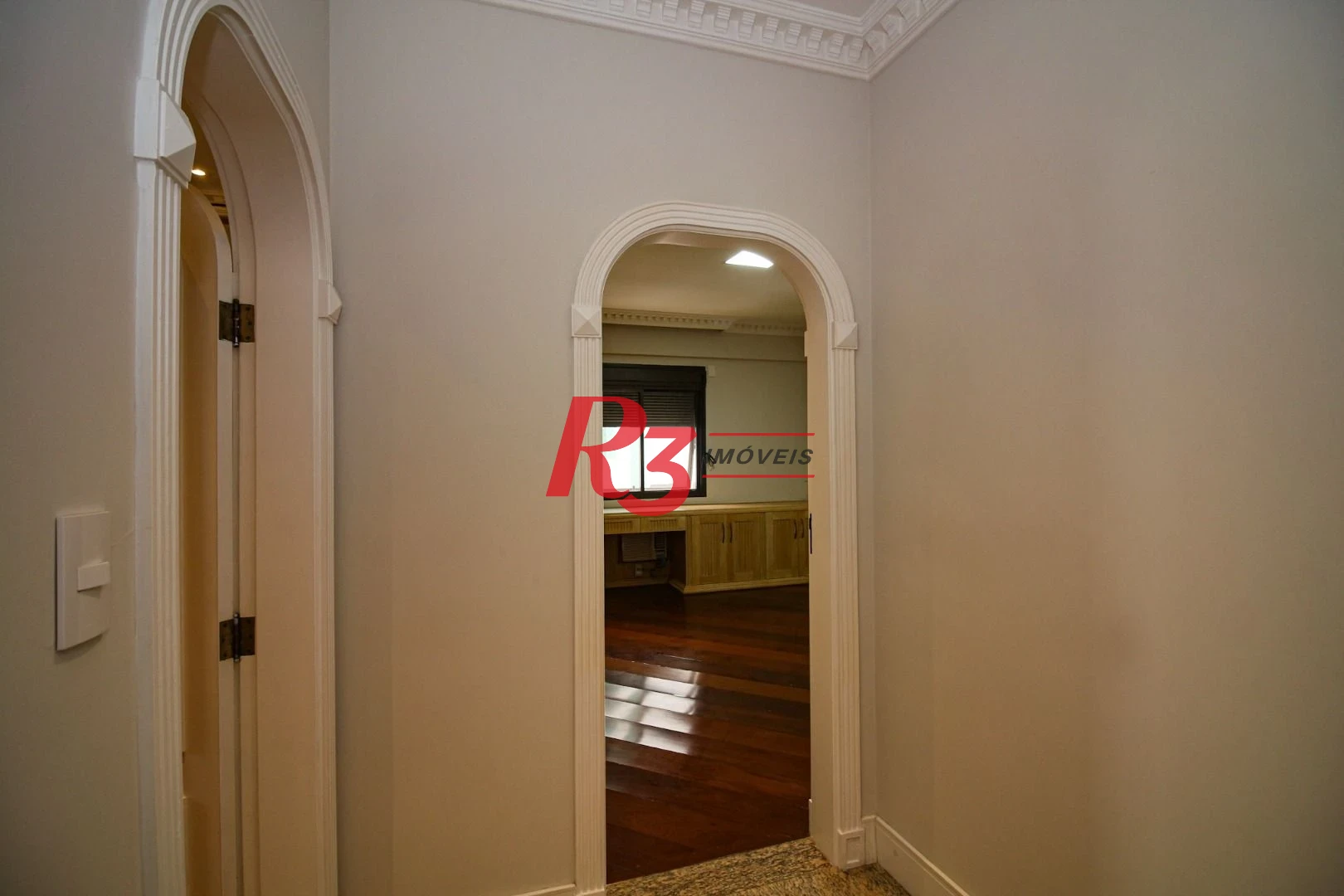Apartamento para alugar, 377 m² por R$ 18.720,97/mês - Gonzaga - Santos/SP