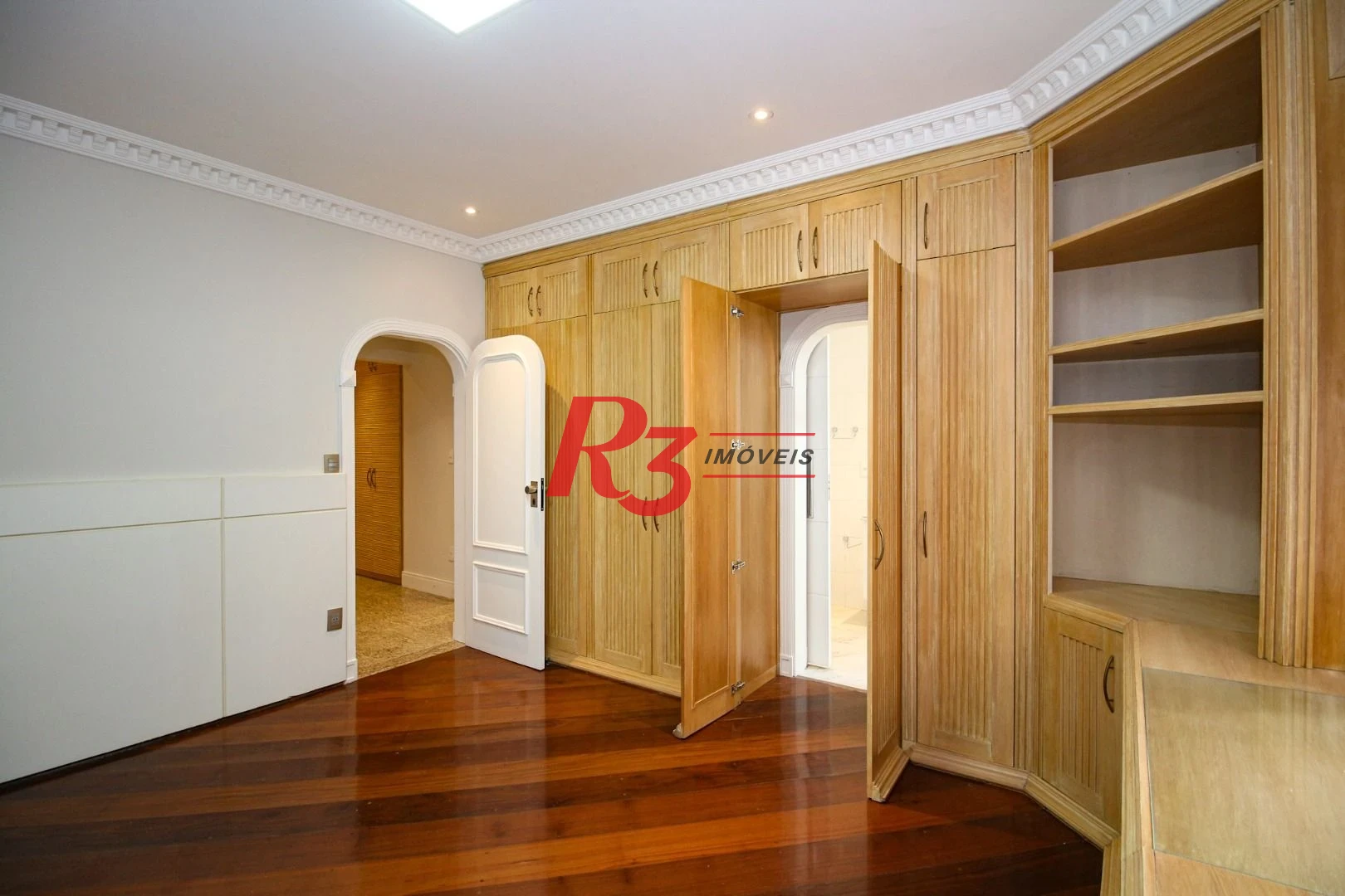Apartamento para alugar, 377 m² por R$ 18.720,97/mês - Gonzaga - Santos/SP