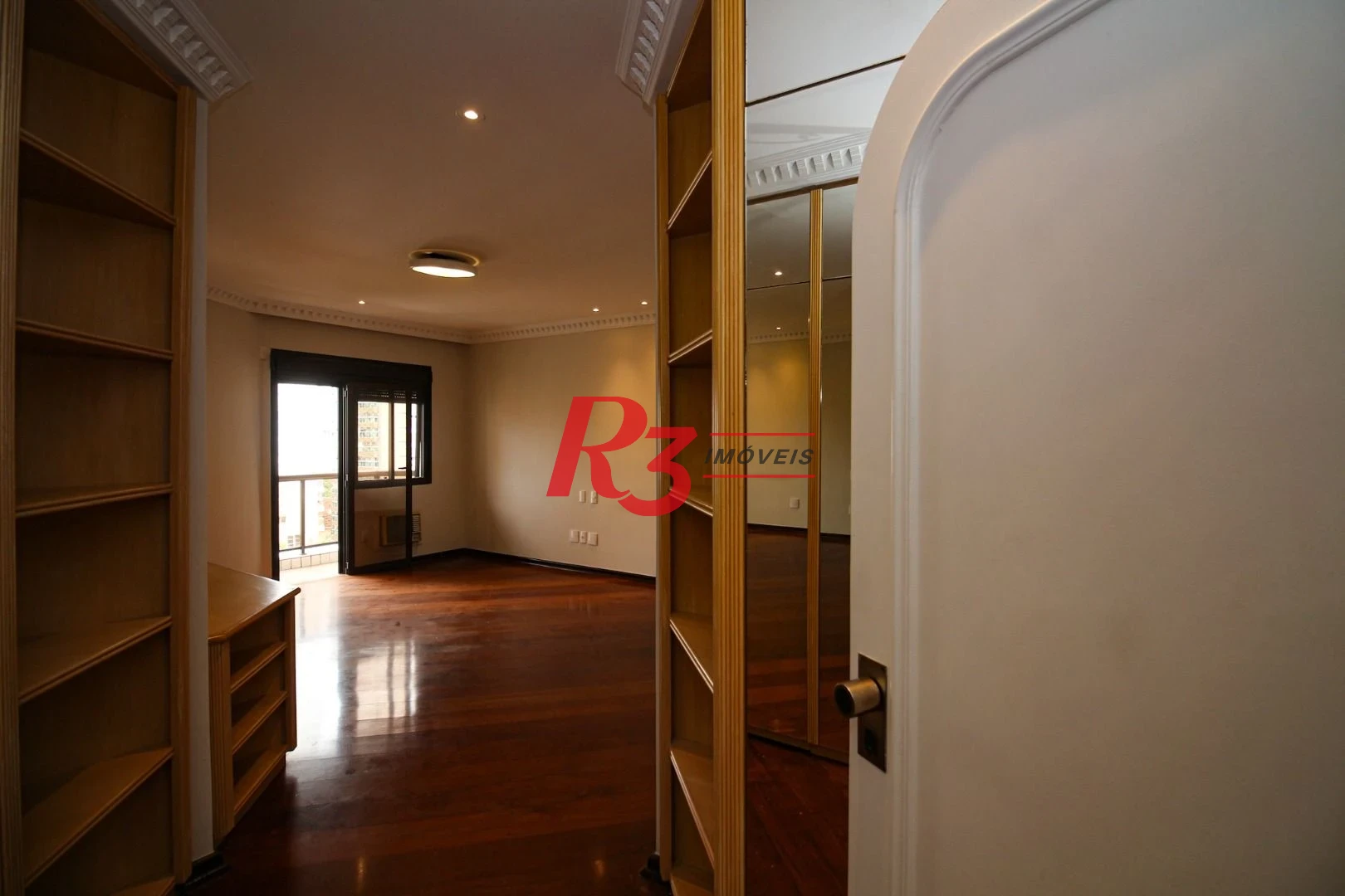 Apartamento para alugar, 377 m² por R$ 18.720,97/mês - Gonzaga - Santos/SP