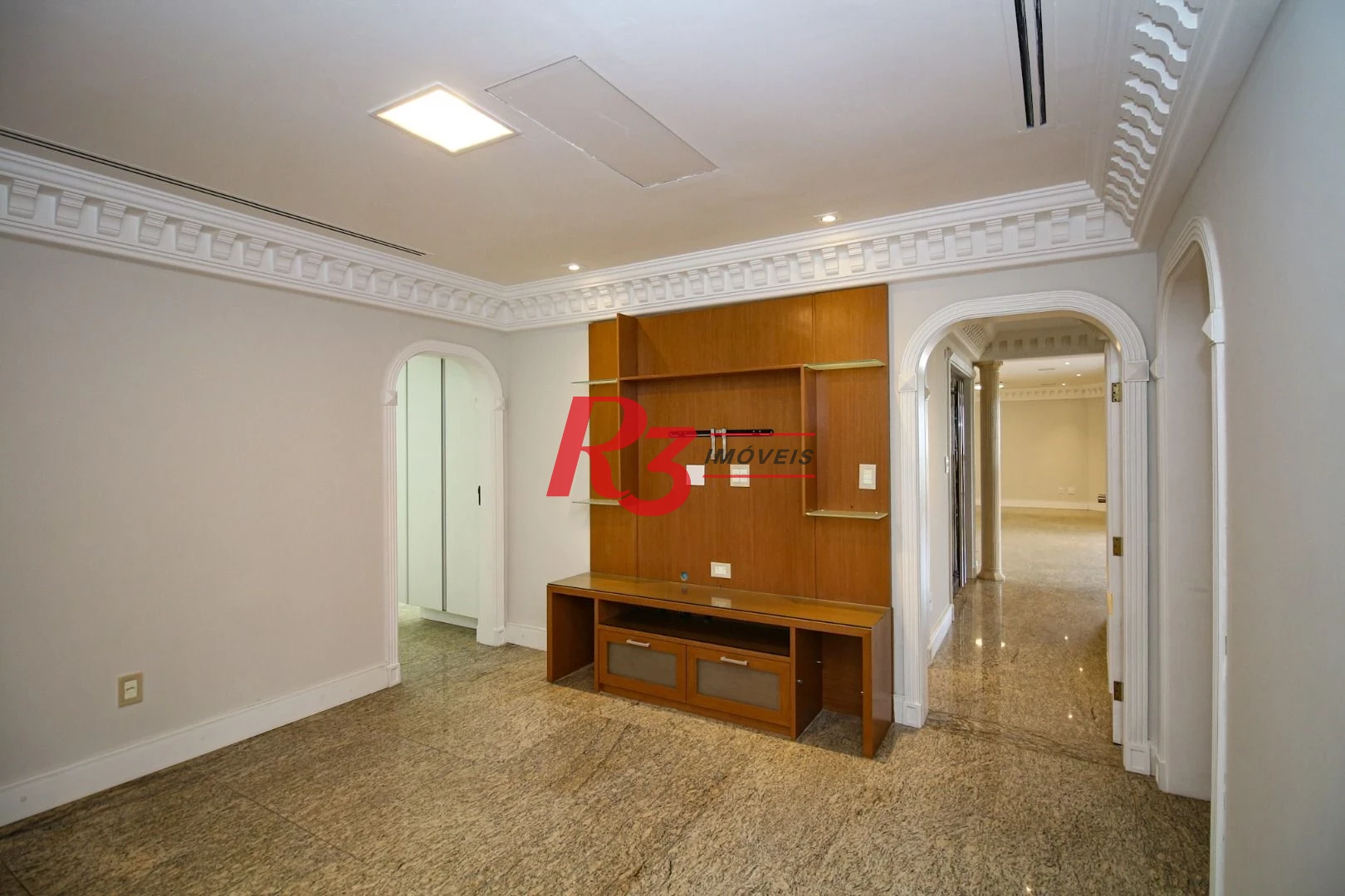 Apartamento para alugar, 377 m² por R$ 18.720,97/mês - Gonzaga - Santos/SP