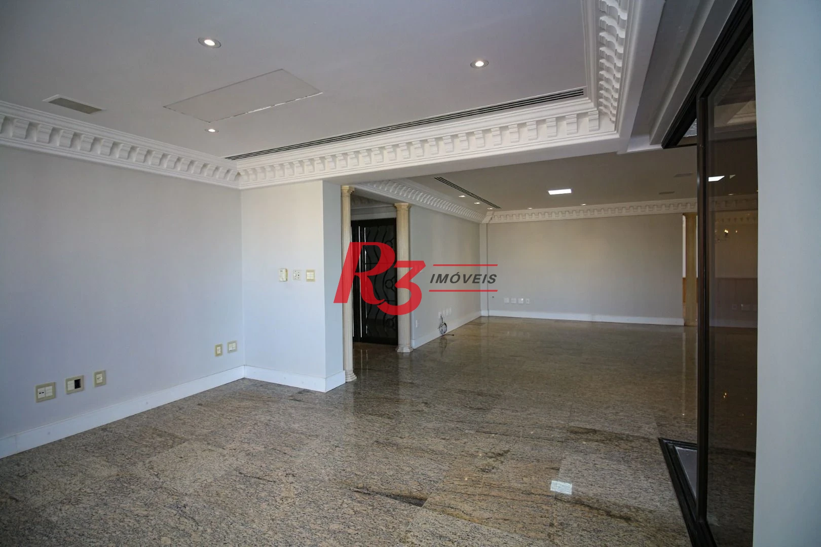 Apartamento para alugar, 377 m² por R$ 18.720,97/mês - Gonzaga - Santos/SP