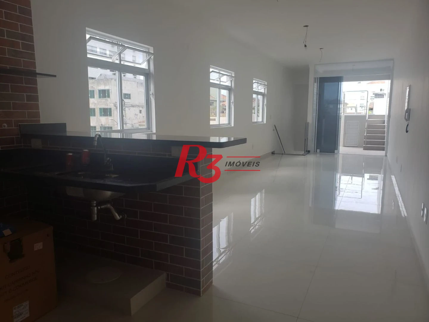 SOBREPOSTA DUPLEX SUPERIOR NOVINHA!  CASA 1 -À VENDA, 155 m² por R$ 1.175.000 - Embaré - Santos/SP