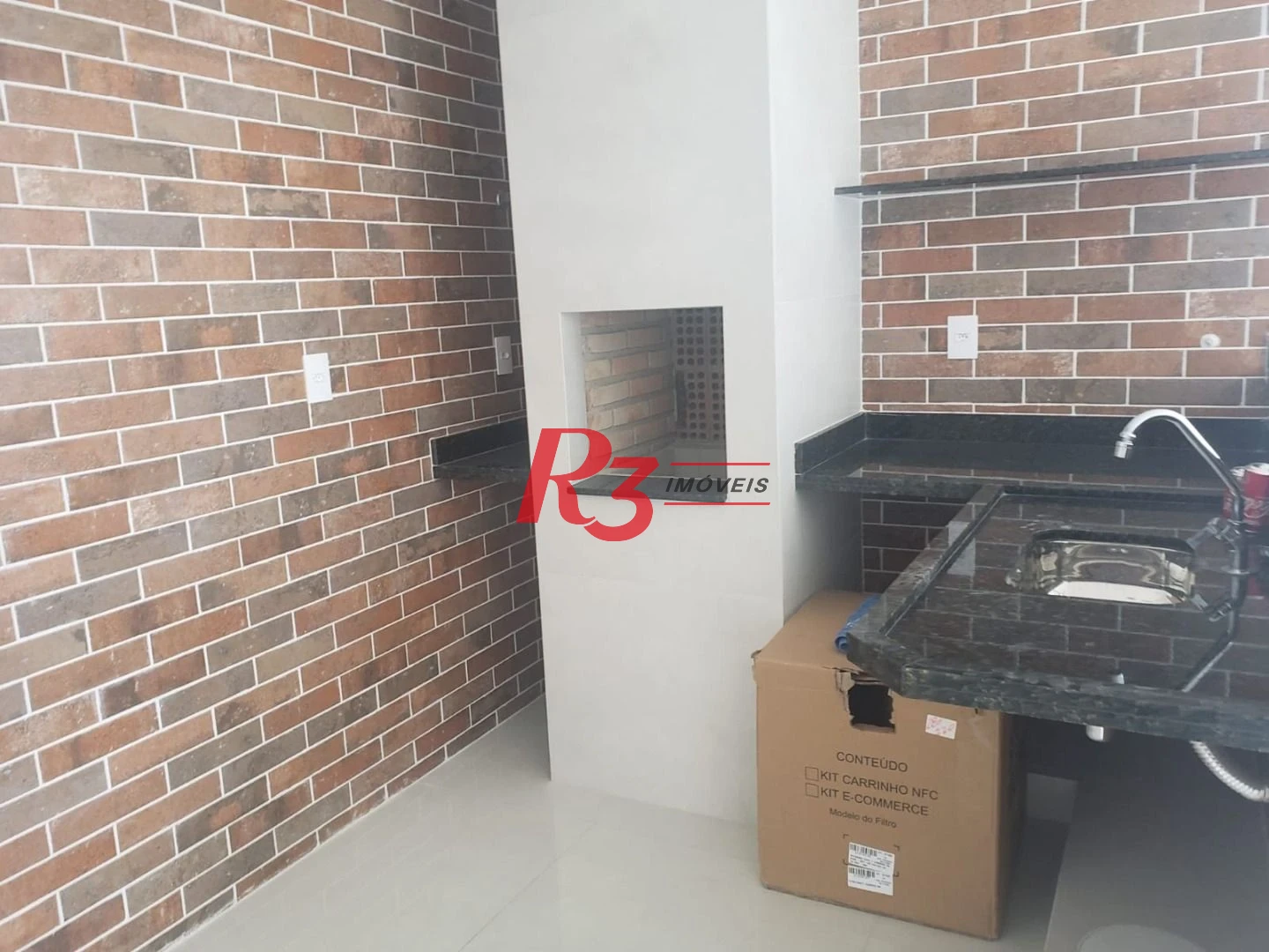 SOBREPOSTA DUPLEX SUPERIOR NOVINHA!  CASA 1 -À VENDA, 155 m² por R$ 1.175.000 - Embaré - Santos/SP