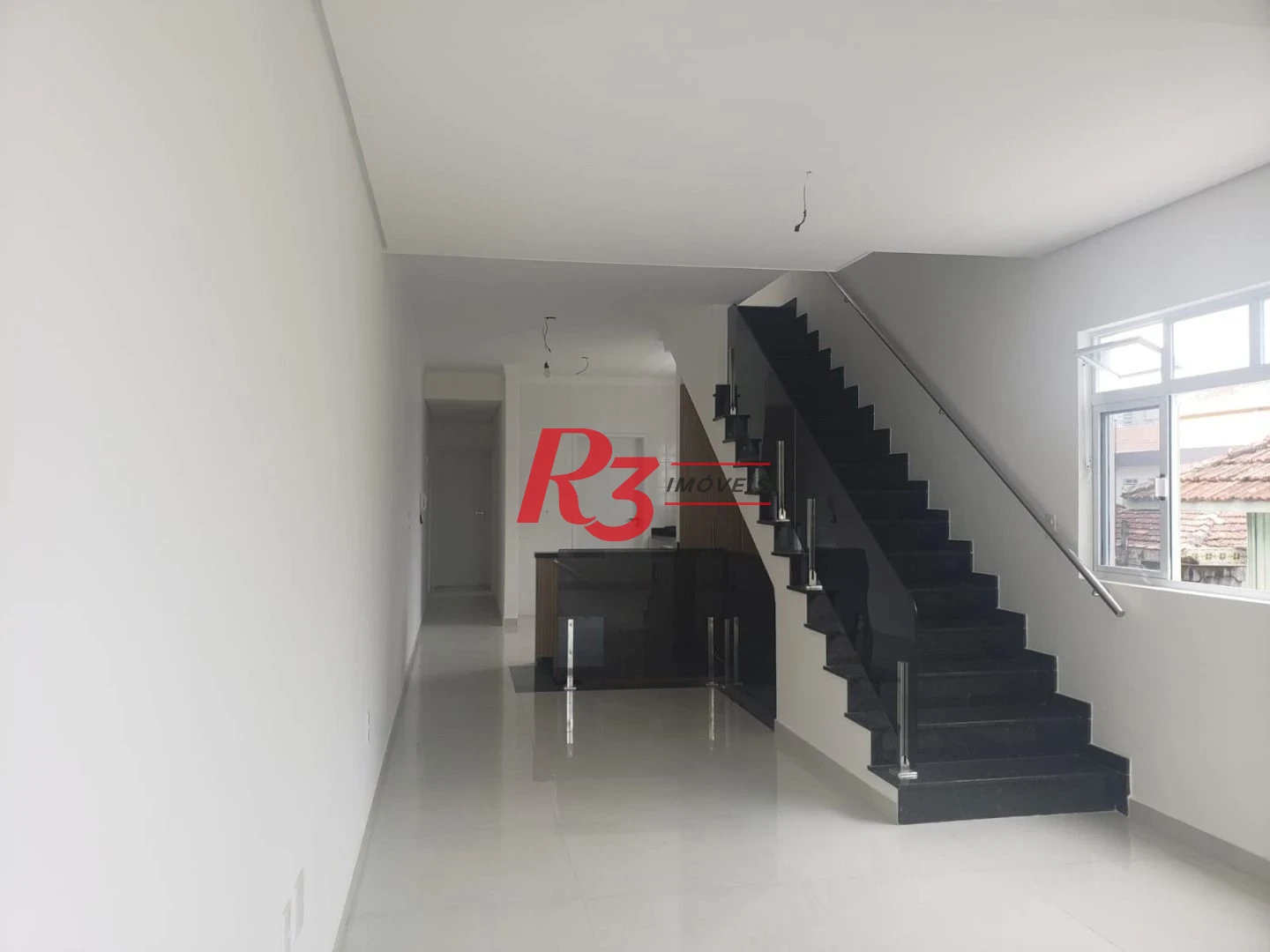 SOBREPOSTA DUPLEX SUPERIOR NOVINHA!  CASA 1 -À VENDA, 155 m² por R$ 1.175.000 - Embaré - Santos/SP