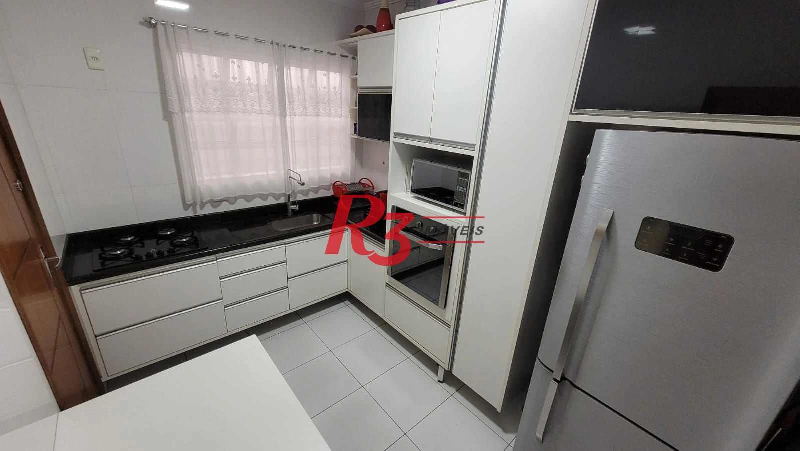 Sobrado com 4 dormitórios para alugar, 151 m² por R$ 10.901,00/mês - Pompéia - Santos/SP