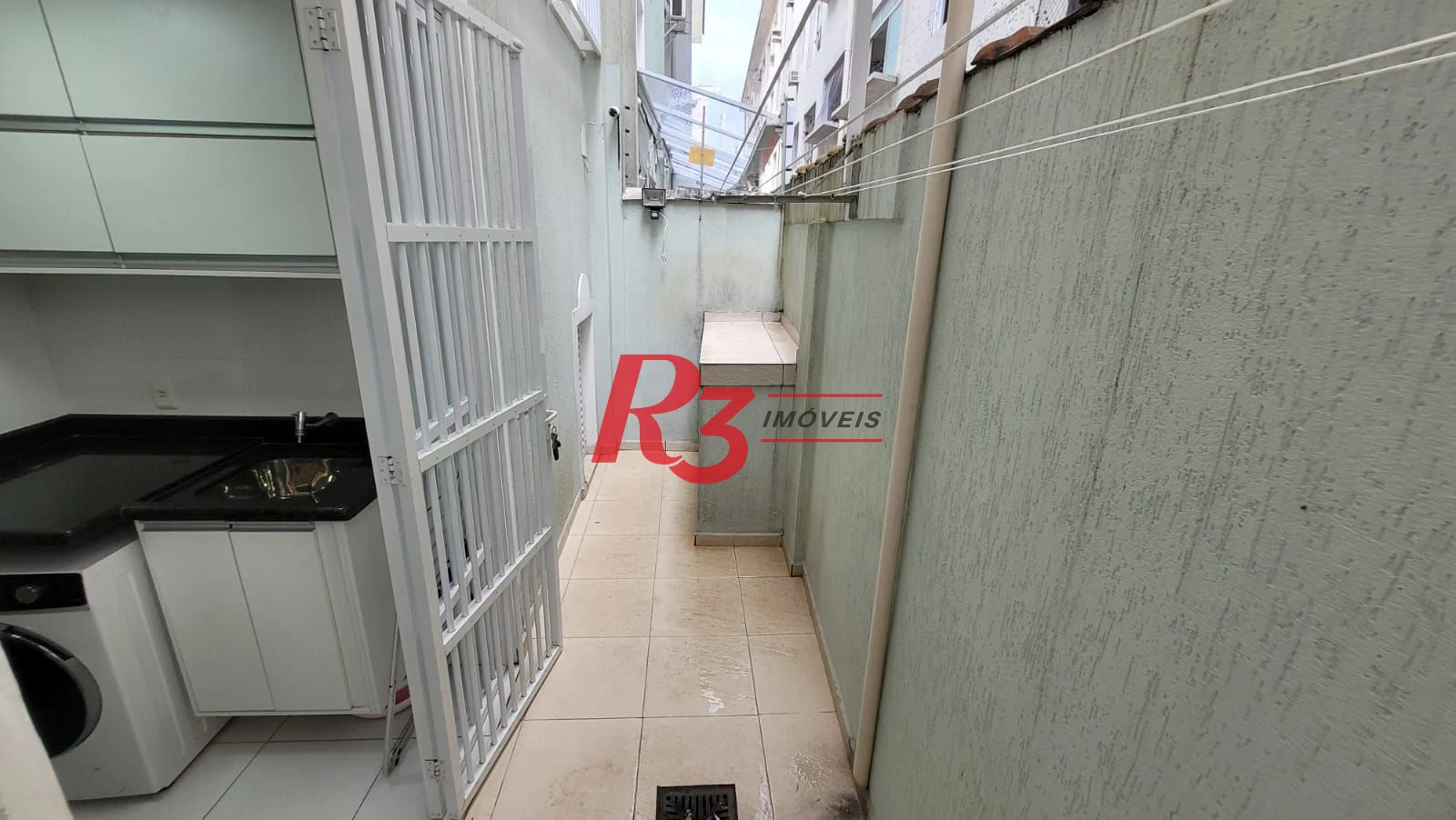 Sobrado com 4 dormitórios para alugar, 151 m² por R$ 10.901,00/mês - Pompéia - Santos/SP