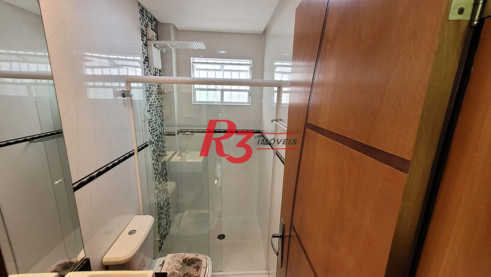 Sobrado com 4 dormitórios para alugar, 151 m² por R$ 10.901,00/mês - Pompéia - Santos/SP