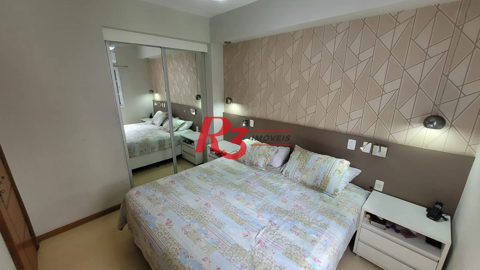Sobrado com 4 dormitórios para alugar, 151 m² por R$ 10.901,00/mês - Pompéia - Santos/SP