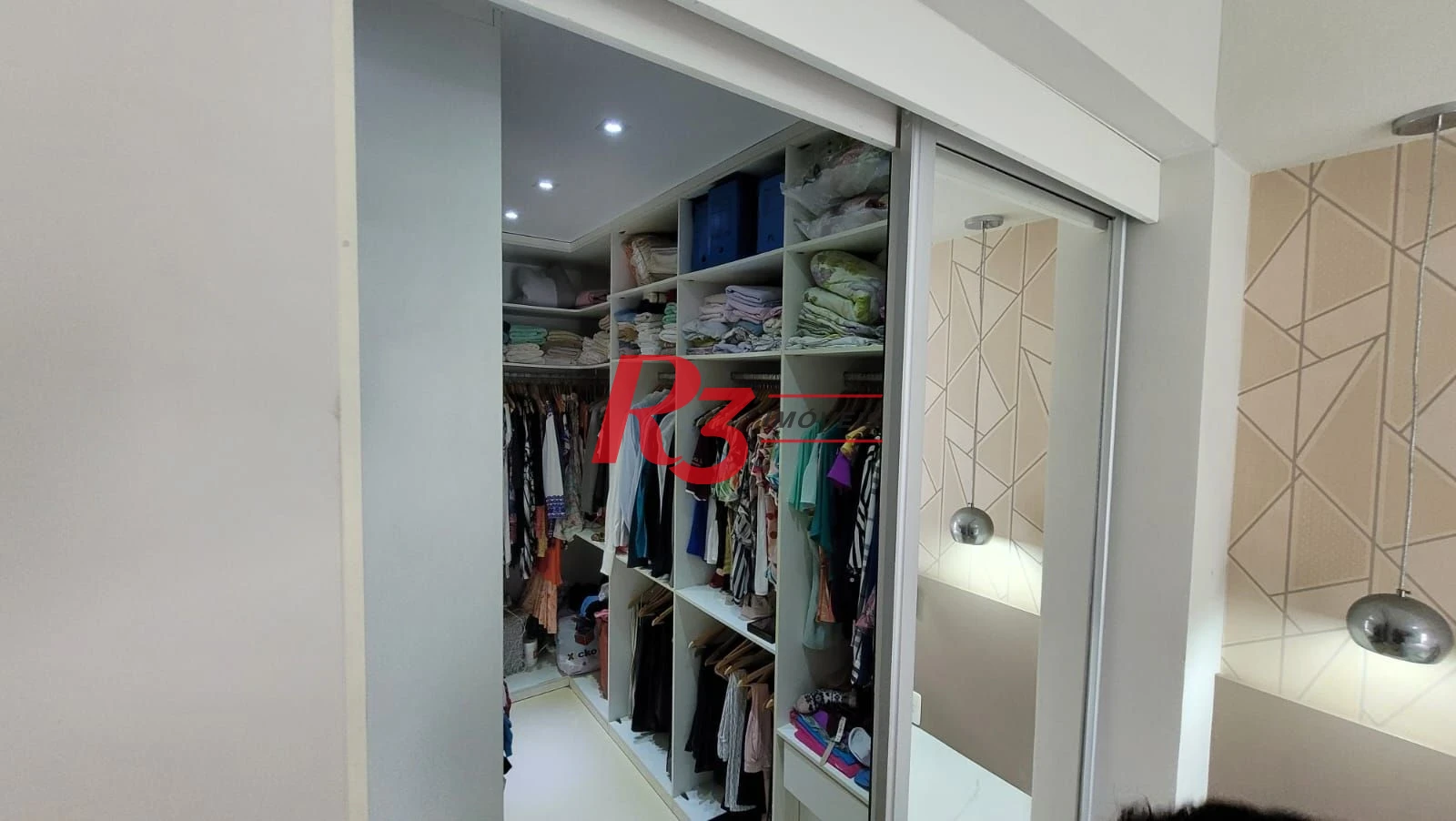 Sobrado com 4 dormitórios para alugar, 151 m² por R$ 10.901,00/mês - Pompéia - Santos/SP