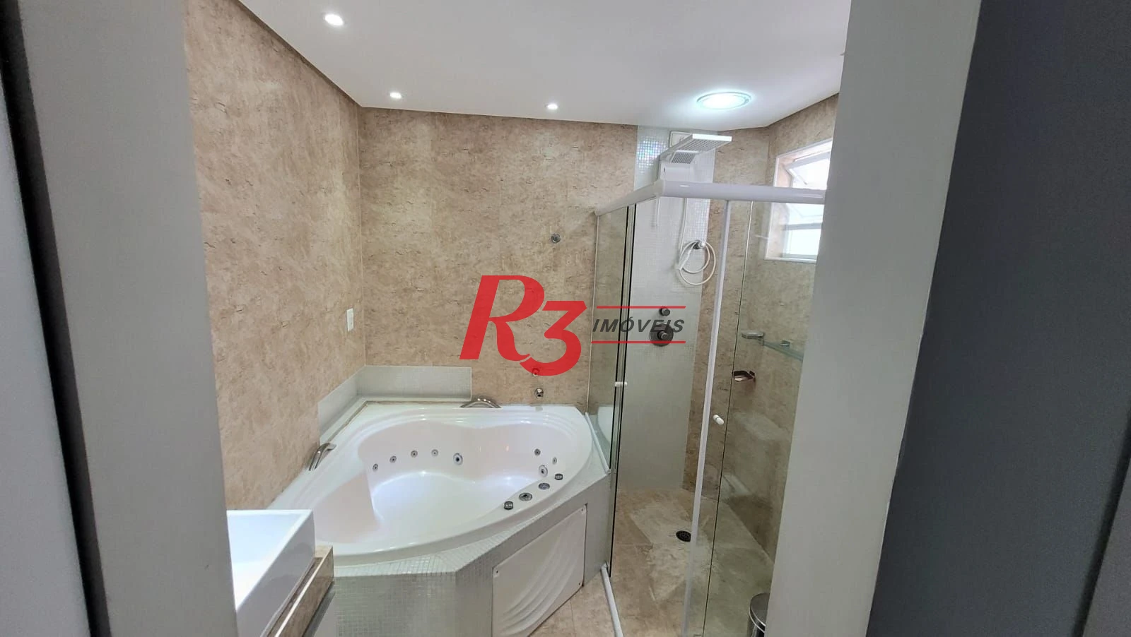 Sobrado com 4 dormitórios para alugar, 151 m² por R$ 10.901,00/mês - Pompéia - Santos/SP