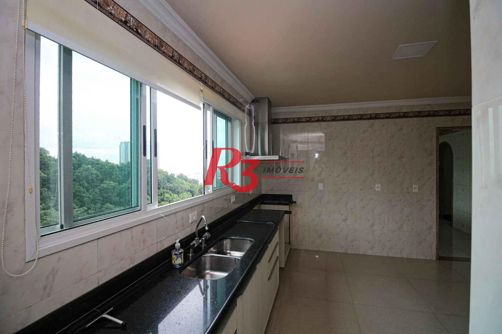 Casa à venda, 695 m² por R$ 13.000.000,00 - Morro Santa Terezinha - Santos/SP
