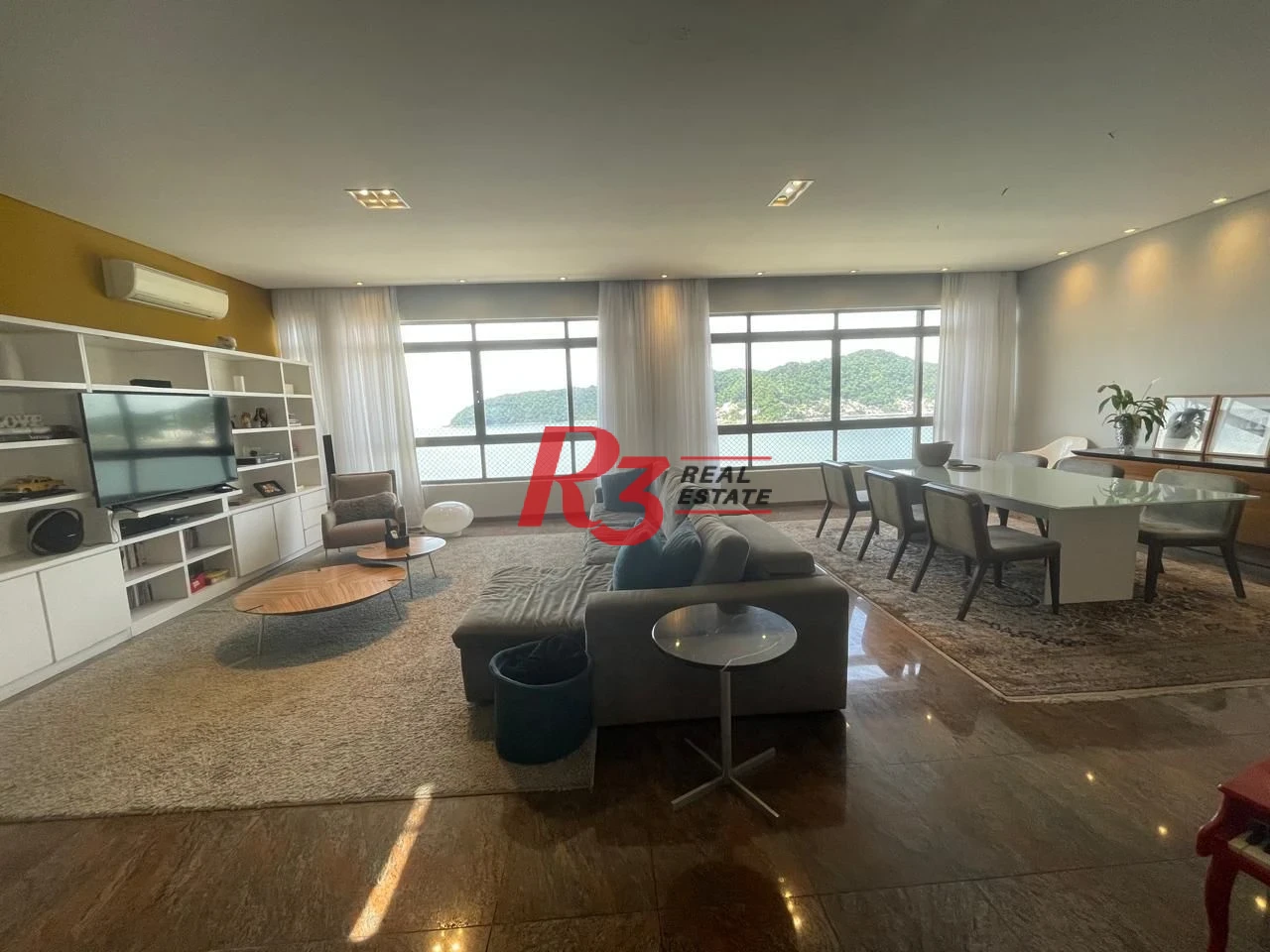 Cobertura com 3 dormitórios à venda, 360 m² por R$ 1.500.000,00 - Centro - São Vicente/SP