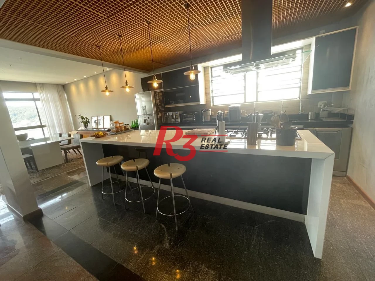 Cobertura com 3 dormitórios à venda, 360 m² por R$ 1.500.000,00 - Centro - São Vicente/SP