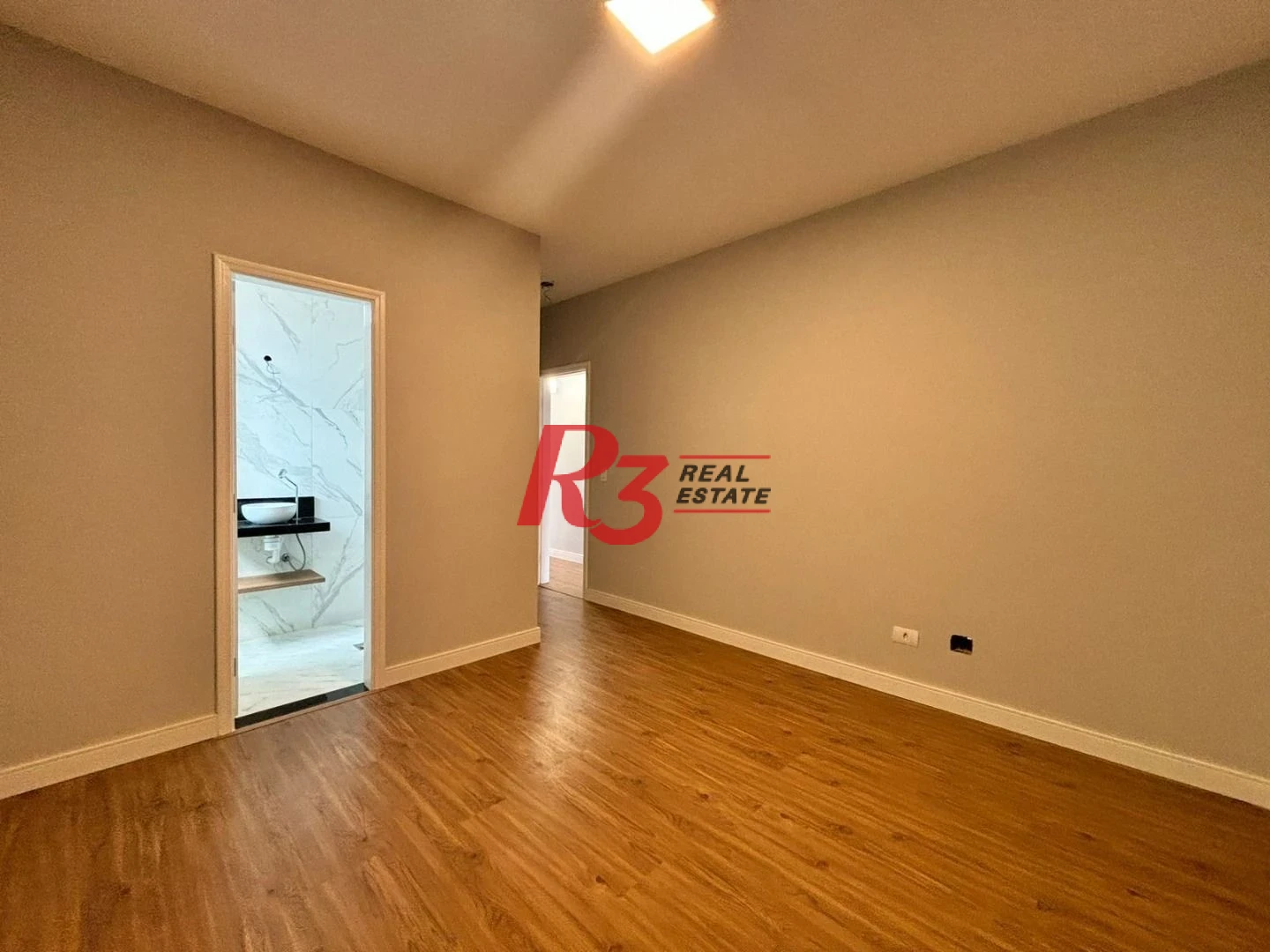 Apartamento com 3 dormitórios à venda, 99 m² por R$ 850.000,00 - Embaré - Santos/SP