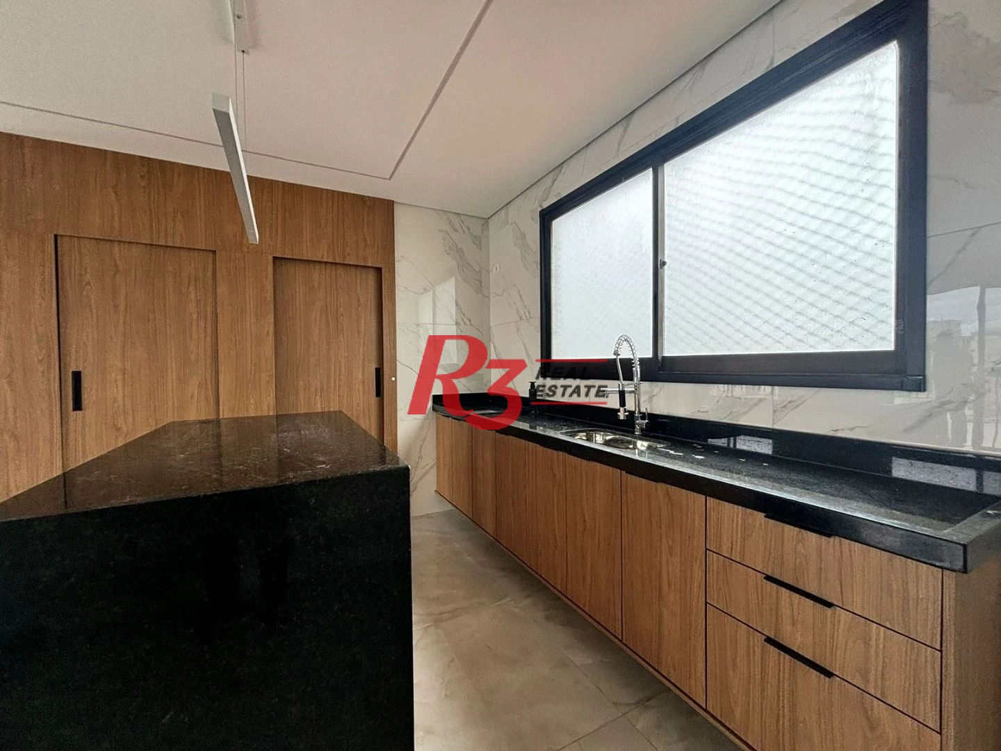 Apartamento com 3 dormitórios à venda, 99 m² por R$ 850.000,00 - Embaré - Santos/SP