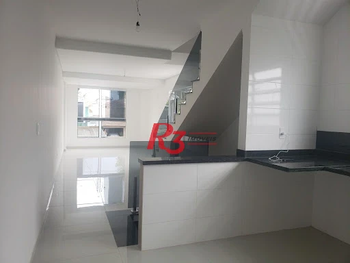 SOBREPOSTA DUPLEX SUPERIOR NOVINHA! CASA 2 .À VENDA, 155 m² por R$ 1.175.000 - Embaré - Santos/SP