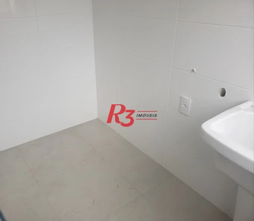 SOBREPOSTA DUPLEX SUPERIOR NOVINHA! CASA 2 .À VENDA, 155 m² por R$ 1.175.000 - Embaré - Santos/SP