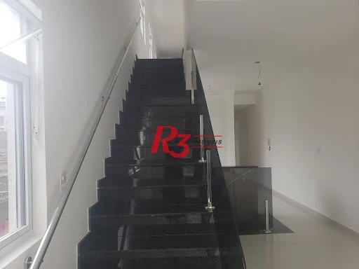 SOBREPOSTA DUPLEX SUPERIOR NOVINHA! CASA 2 .À VENDA, 155 m² por R$ 1.175.000 - Embaré - Santos/SP