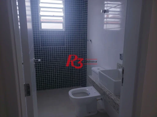 SOBREPOSTA DUPLEX SUPERIOR NOVINHA! CASA 2 .À VENDA, 155 m² por R$ 1.175.000 - Embaré - Santos/SP