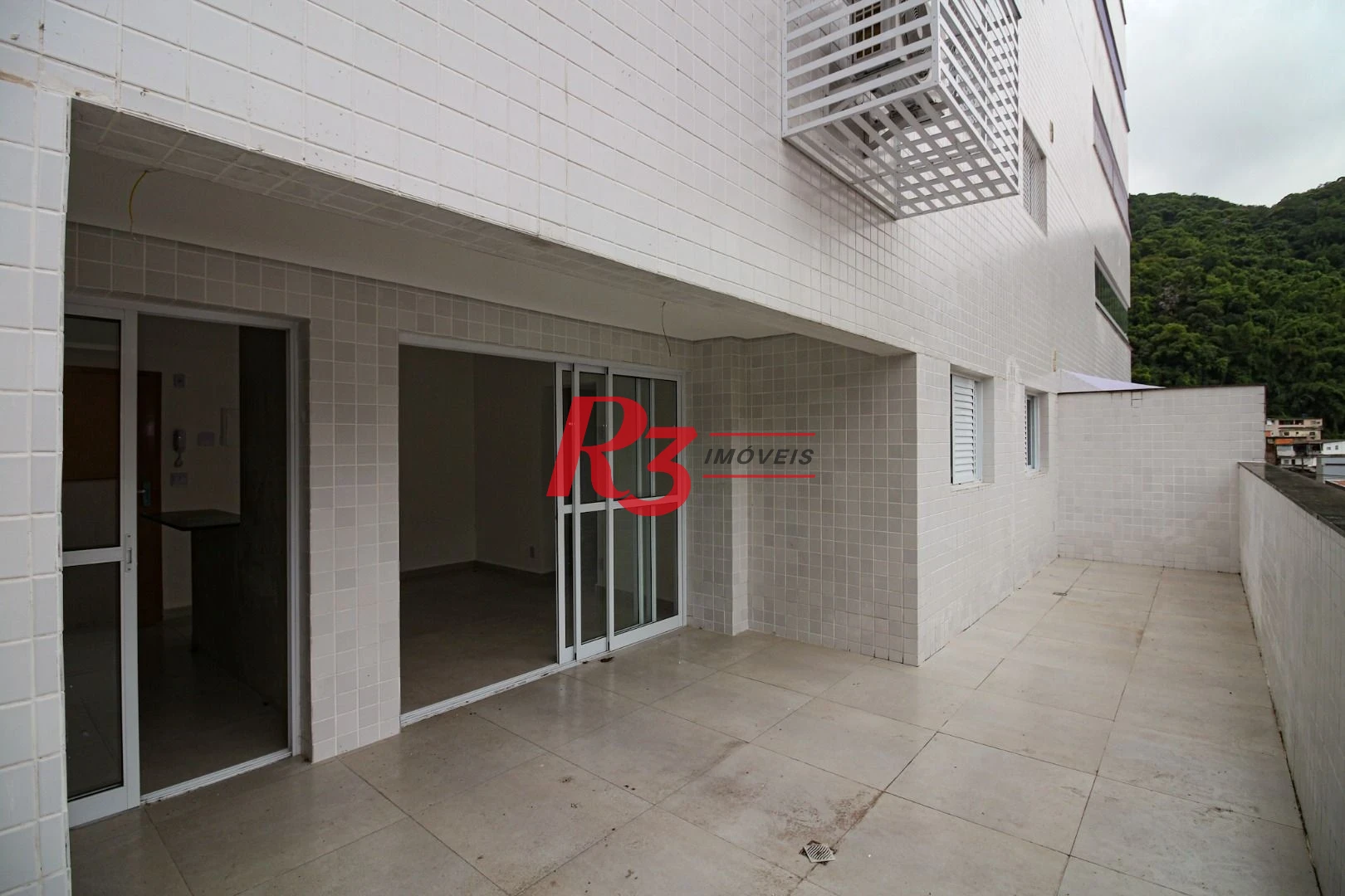 APARTAMENTO 02  QUARTOS VARANDA GOUMERT NO MARAPE EM SANTOS