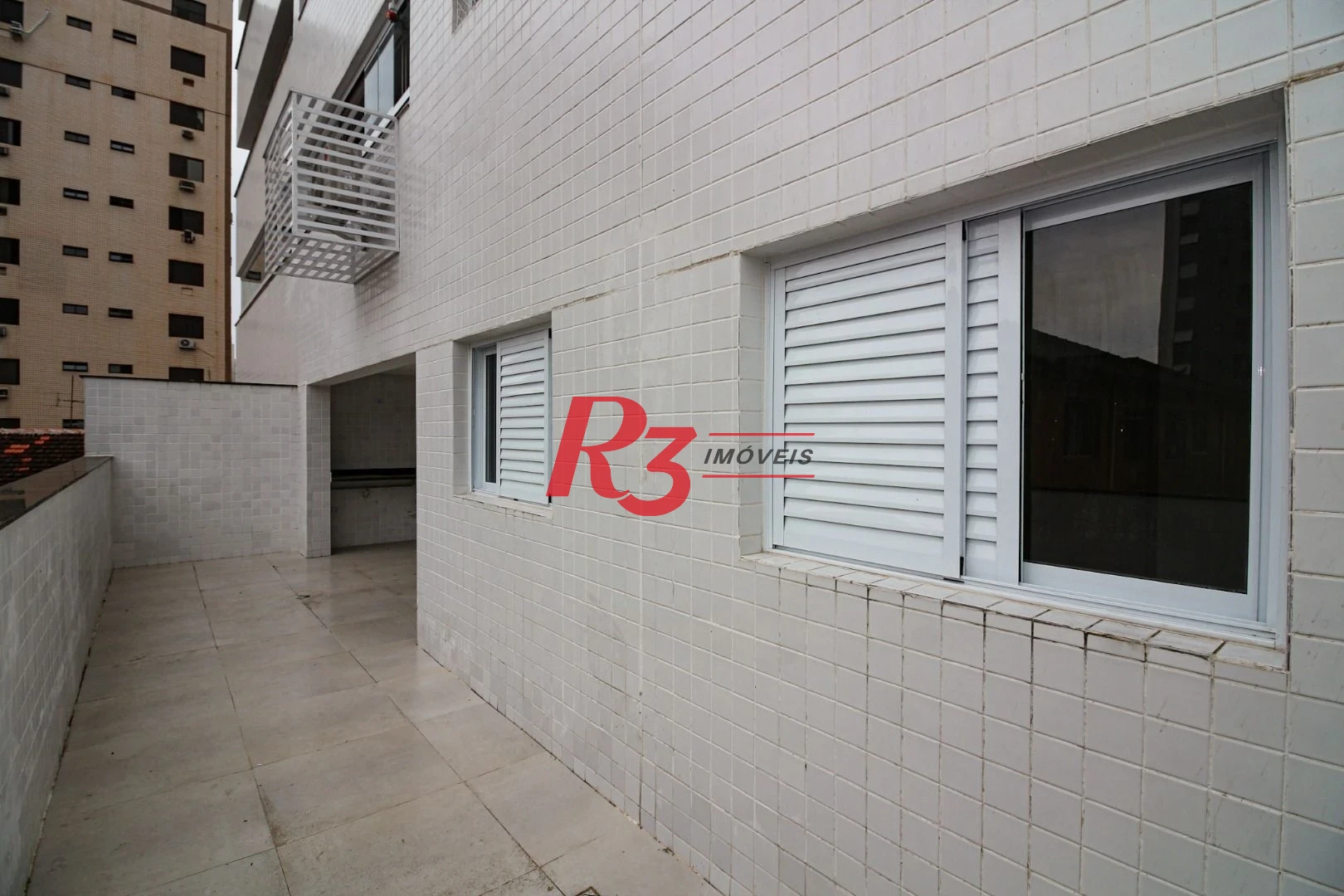 APARTAMENTO 02  QUARTOS VARANDA GOUMERT NO MARAPE EM SANTOS
