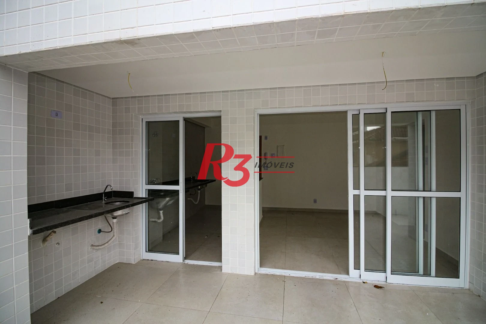 APARTAMENTO 02  QUARTOS VARANDA GOUMERT NO MARAPE EM SANTOS